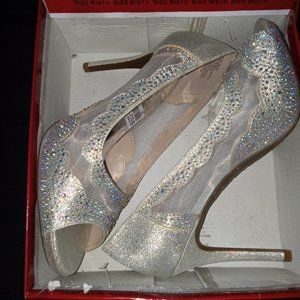 Brand New Never Worn Women 👠 Heels In Size 9.5 Made By Hot Tomato For $40